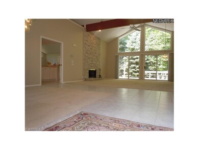 Large and airy entrance in  the open floor plan