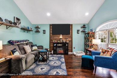 529 Hillcrest Dr, Old Forge, PA 18518 - photo 4