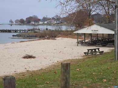 16 Evergreen Dr, Colonial Beach, VA 22443 - photo 7