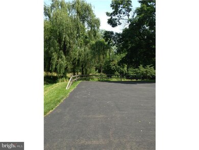 4775 Old Easton Rd unit GRGAPT, Doylestown, PA 18902 - photo 2