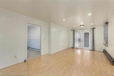 27321 Baldwin Ave, Warren, MI 48092 - photo 4