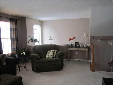 Living Room. A large entry window, lights up the e