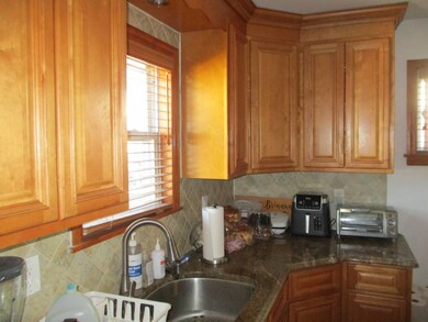 6 Birch Way, Valley Stream, NY 11581 - photo 4