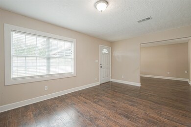 10402 Onslow St, Houston, TX 77016 - photo 7