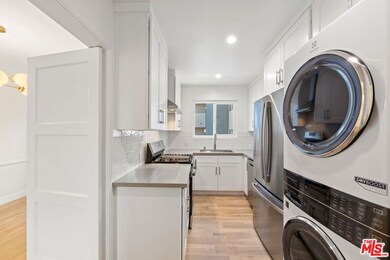 1250 N Crescent Heights Blvd unit 2, West Hollywood, CA 90046 - photo 6