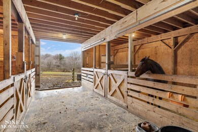 4 horse stalls, plus water & electricity