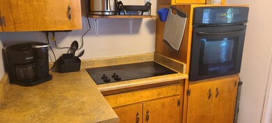 1107 SW G St, Grants Pass, OR 97526 - photo 7