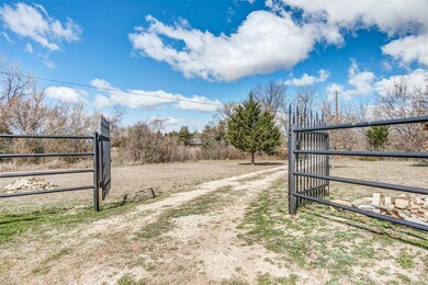 136 Private Road 4474, Decatur, TX 76234 - photo 4