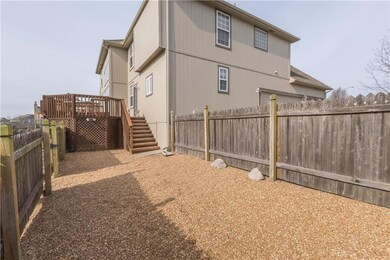 605 Roanke Dr, Raymore, MO 64083 - photo 7