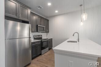 430 Cambria St unit 104, Freemansburg, PA 18017 - photo 3