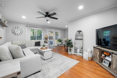 26476 Locust Dr, Olmsted Falls, OH 44138 - photo 3