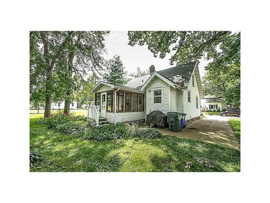 390 30th St SE, Cedar Rapids, IA 52403 - photo 5