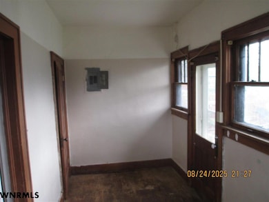 1905 6th Ave, Scottsbluff, NE 69361 - photo 2