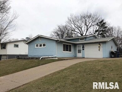 1527 Parklane Dr, Bettendorf, IA 52722 - photo 2
