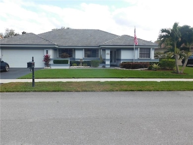 9662 Ridgecrest Ct, Davie, FL 33328 - photo 3