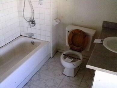 860 Maple Ave, Findlay, OH 45840 - photo 6