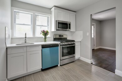 28 E 1st St Howell Township NJ-print-009