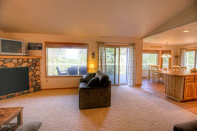 Living room (2)