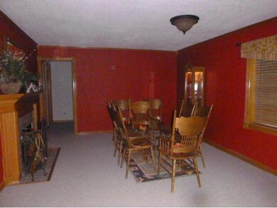 FORMAL DINING AREA
