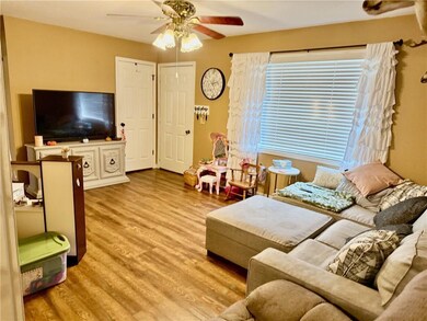 1408 Richard Ave, Parsons, KS 67357 - photo 3