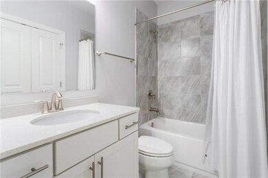 330 La Perla Dr, Sugar Hill, GA 30518 - photo 6