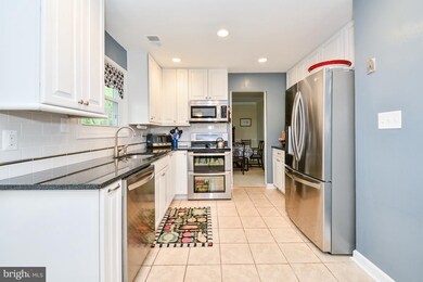 1617 Nathan Ln, Herndon, VA 20170 - photo 6