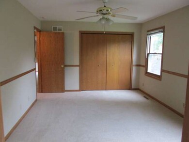 1011 Ridgewood Ave, McHenry, IL 60051 - photo 7