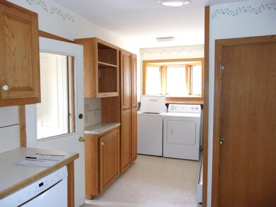 232 State St, Rutland, VT 05701 - photo 5