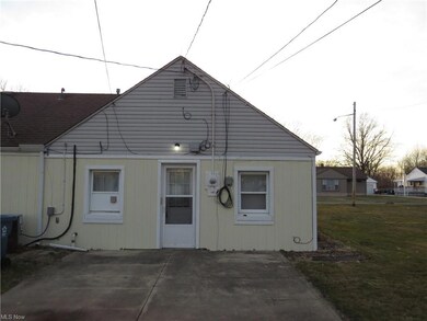 575 Lafayette Blvd, Sheffield Lake, OH 44054 - photo 5