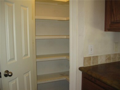 2520 Bradford Ct, Shawnee, OK 74804 - photo 6