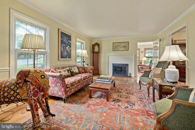 6904 Clemson Dr, Alexandria, VA 22307 - photo 4