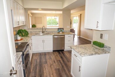 9703 W Calico Dr, Sun City, AZ 85373 - photo 4