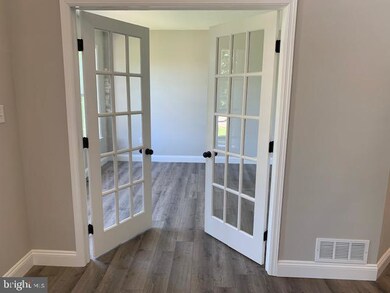 109 Martin Ln, Douglassville, PA 19518 - photo 5