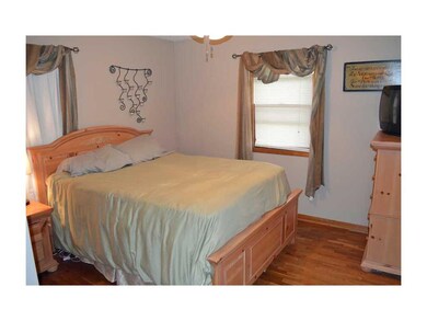. MASTER BEDROOM
