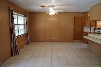 109 Glenwood Dr, Fredericksburg, TX 78624 - photo 4