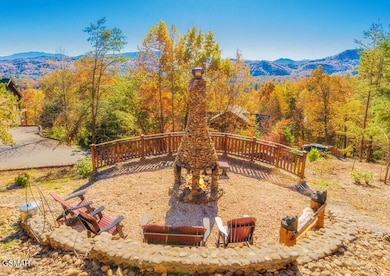 2748/2738 Cats Paw Ln, Sevierville, TN 37862 - photo 4