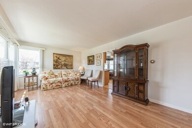 3500 Teal Ct, Rolling Meadows, IL 60008 - photo 2