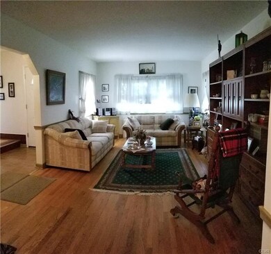 714 Fernwood St, Emmaus, PA 18049 - photo 5