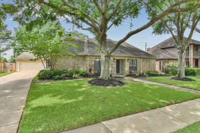 7535 Club Lake Dr, Houston, TX 77095 - photo 2