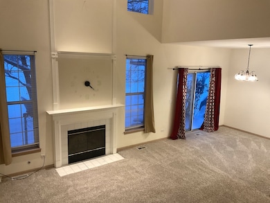 2196 Rossiter Pkwy, Plainfield, IL 60586 - photo 2