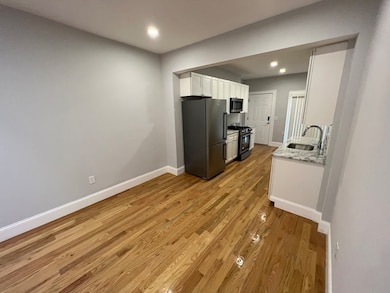 374 Oxford St unit 6, Cambridge, MA 02140 - photo 4