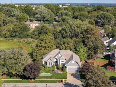 2222 SW Pondview Dr, Topeka, KS 66614 - photo 3