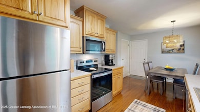 37-web-or-mls-6916 Toboggan Lane (37)