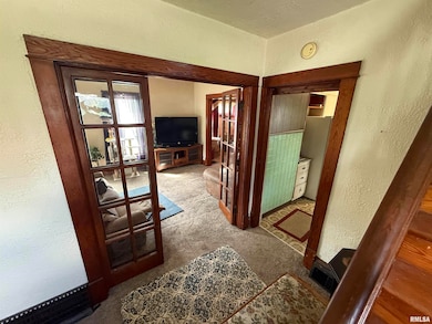 2528 Farnam St, Davenport, IA 52803 - photo 5