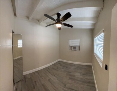 408 Hibiscus Ave unit 2, Pompano Beach, FL 33062 - photo 6