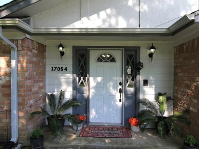Front door entrance opens to large foyer area, with direct access to the formal dining to the right OR living room straight ahead