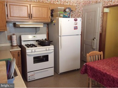 323 N Brobst St, Reading, PA 19607 - photo 7