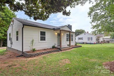 918 2nd St, Kings Mountain, NC 28086 - photo 5