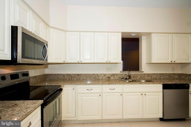 11811 Sherbourne Dr, Lutherville Timonium, MD 21093 - photo 4