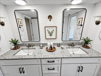 16679 Forest Blvd unit 102, Fort Myers, FL 33908 - photo 5